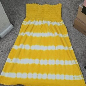 Yellow and White Strapless Dress